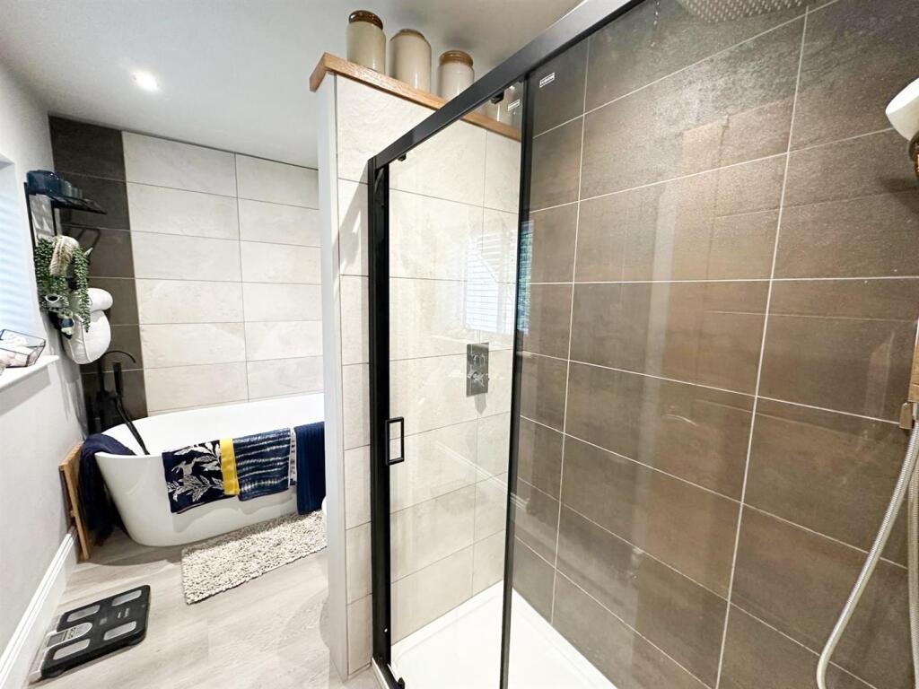 Additional image 22 of Ladymead, Glenlyon Avenue, Keighley