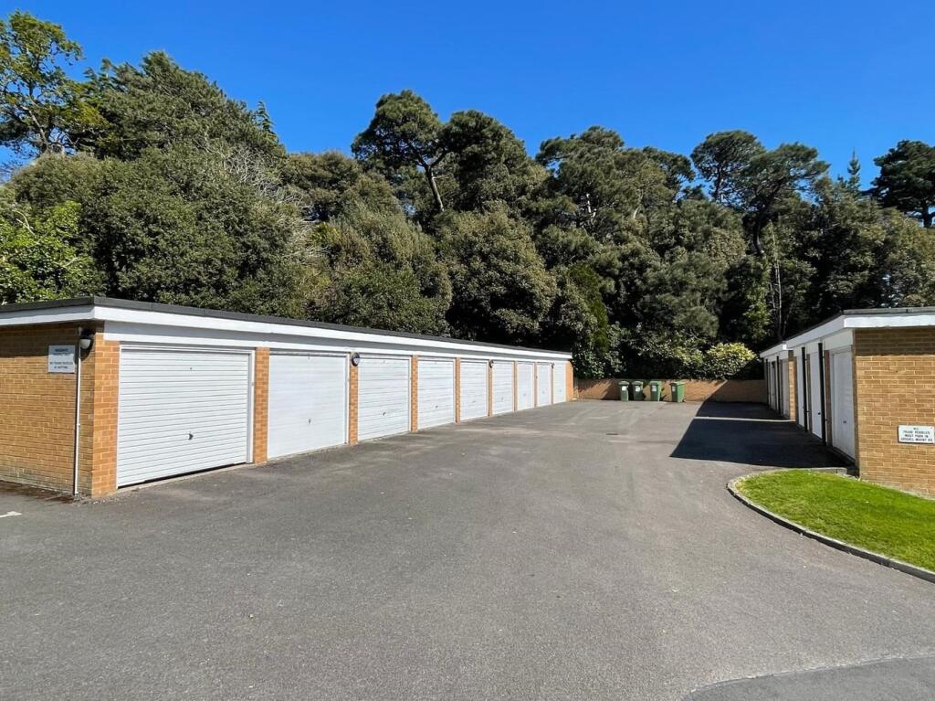 Additional image 24 of Witley, 387 Sandbanks Road, Evening Hill, BH14