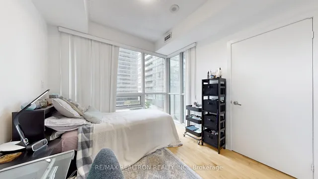 Additional image 24 of 55 Bremner Blvd Unit 1202