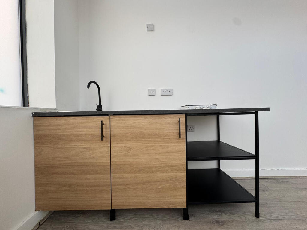 Additional image 3 of 21 Silver Street, Bury, Lancashire, BL9