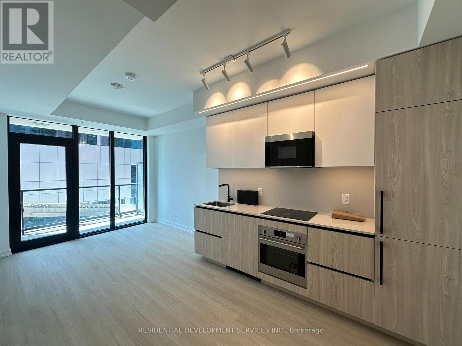 309 - 699 SHEPPARD AVENUE E|Toronto (Bayview Village), Ontario M2K2P9