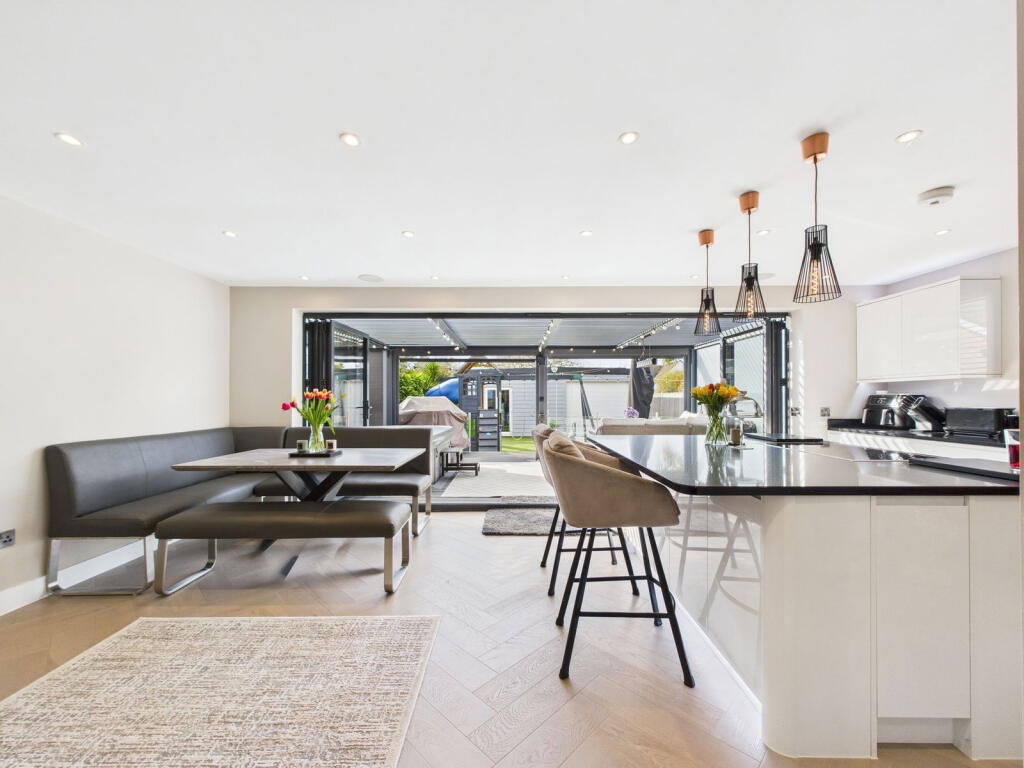 Additional image 6 of Cuckfield Crescent, Salvington, Worthing BN13 2EB