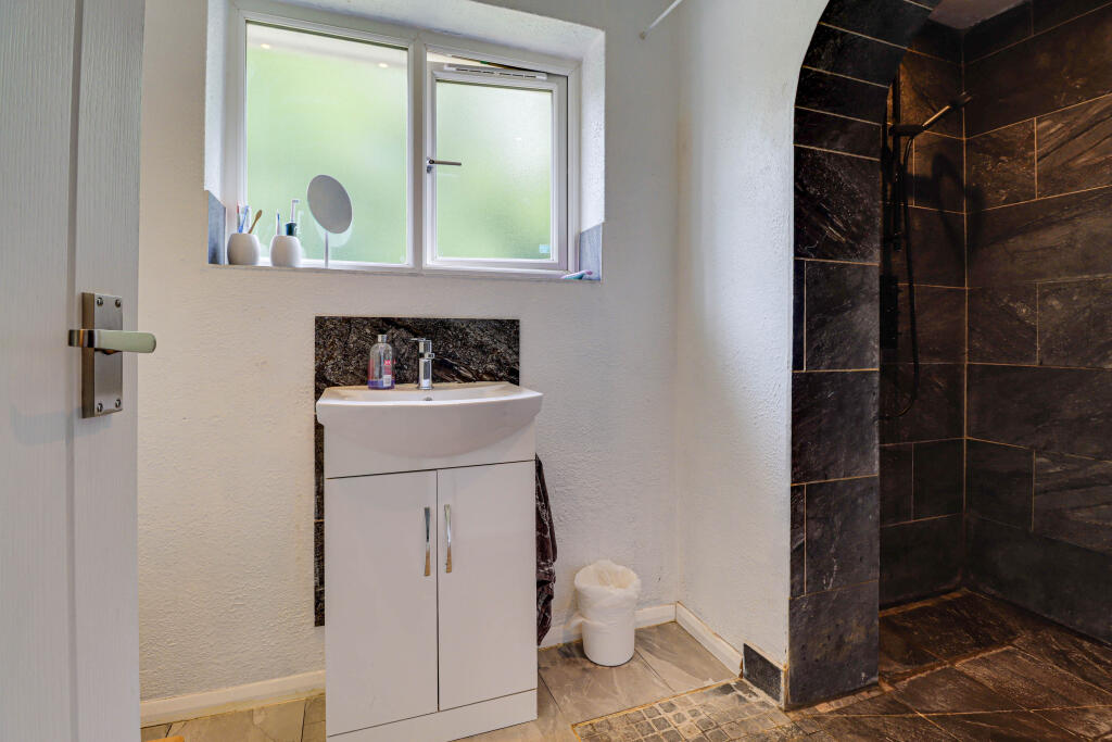 Additional image 11 of London Road, Markyate, St Albans, AL3