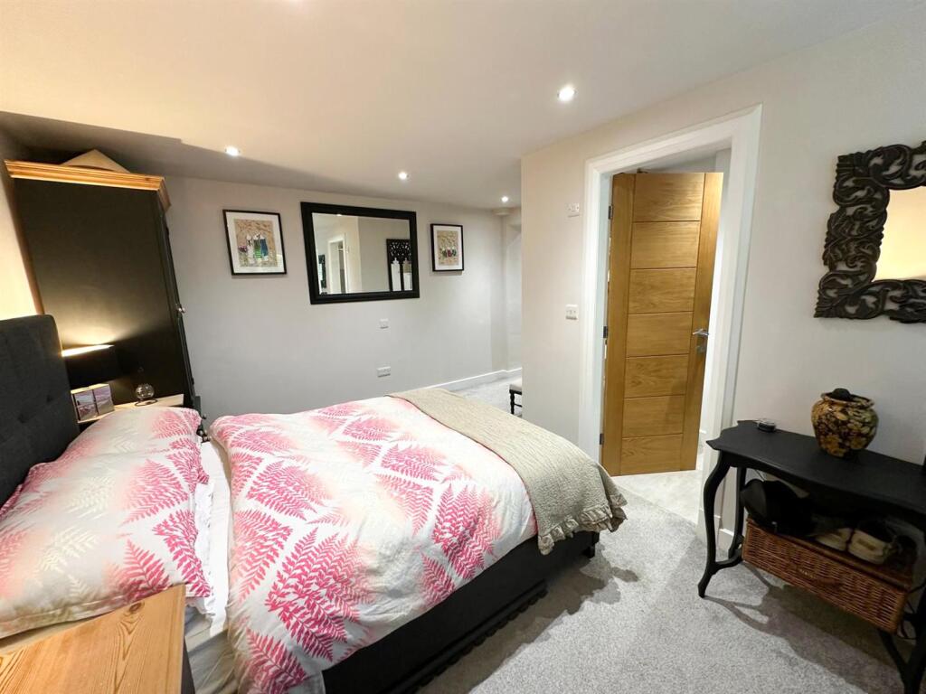 Additional image 24 of Ladymead, Glenlyon Avenue, Keighley