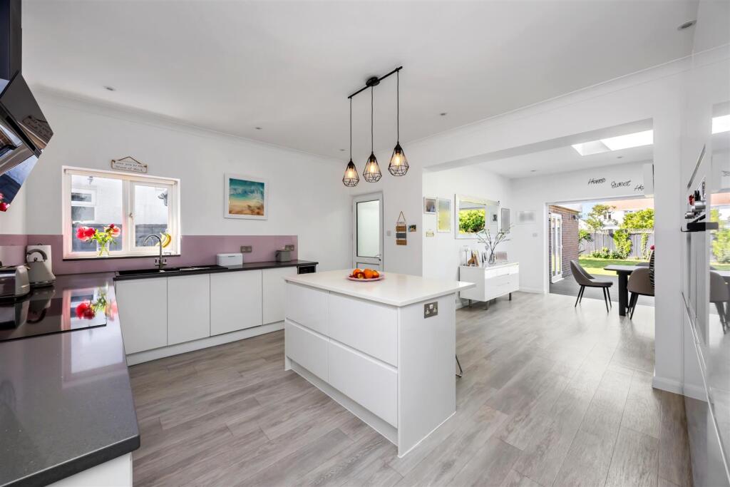 Additional image 32 of St. Lawrence Avenue, Worthing