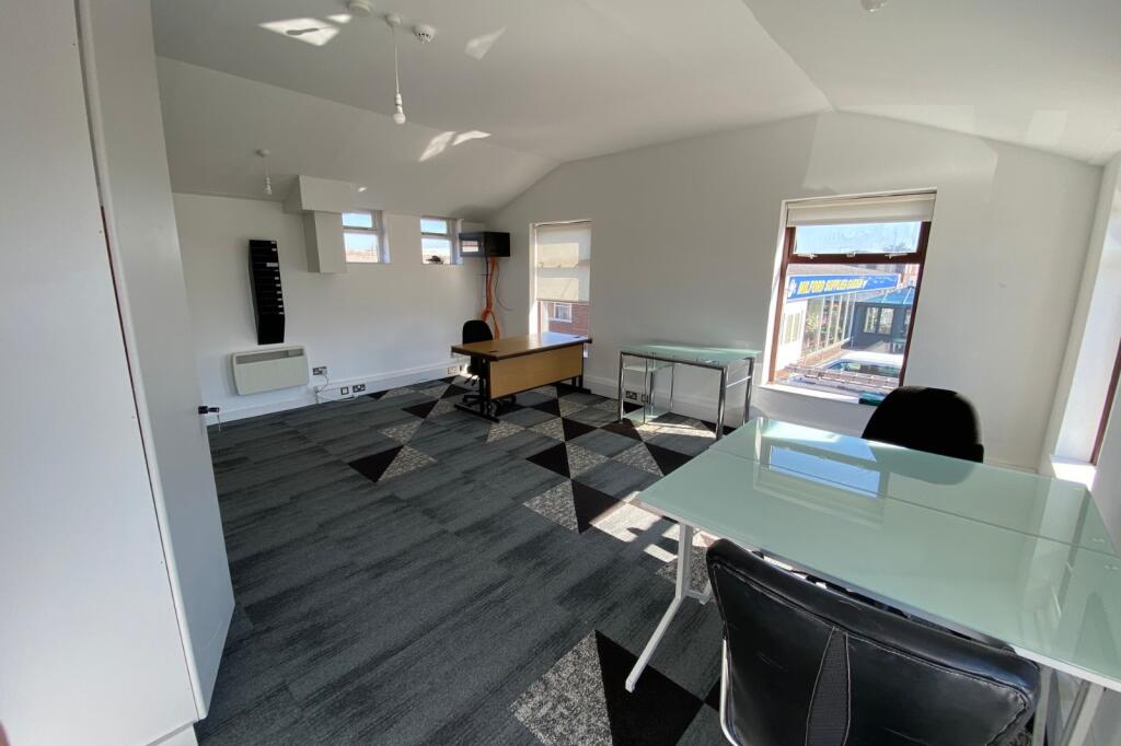 Additional image 7 of Gore Road, New Milton, Hampshire. BH25 6SJ