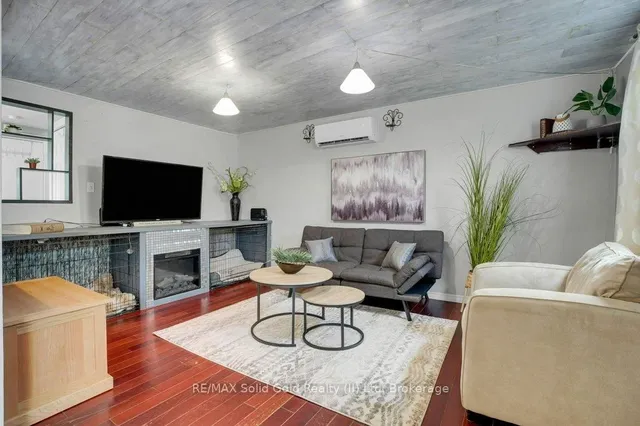 Additional image 8 of 18 Camrose Crt