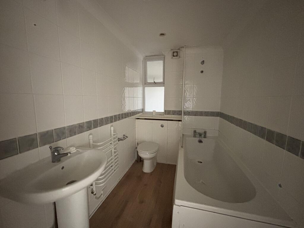 Additional image 7 of Flat H, Lansdowne House, Christchurch Road, Bournemouth, Dorset BH1 3JP