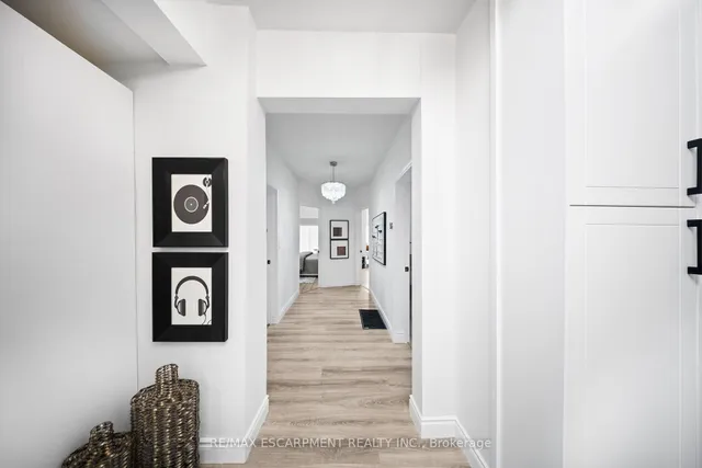 Additional image 21 of 665 Kipling Ave