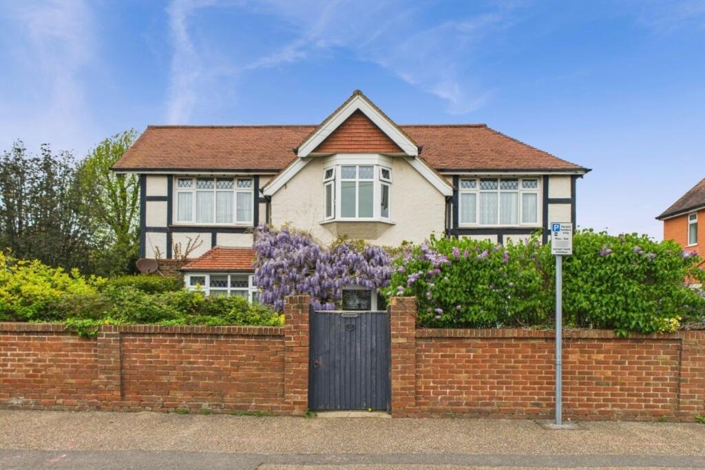 Cecilian Avenue, Worthing, BN14 8AU