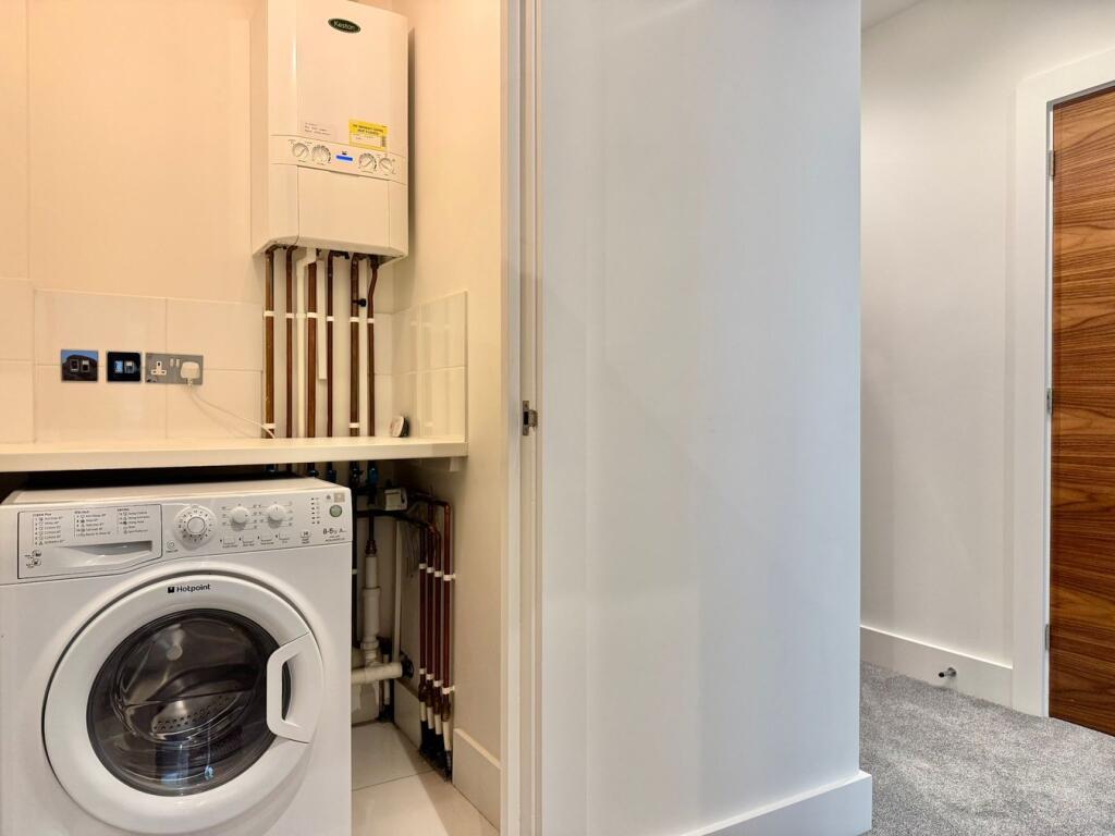 Additional image 22 of The Ridgeway, Broadstone, Poole, BH18