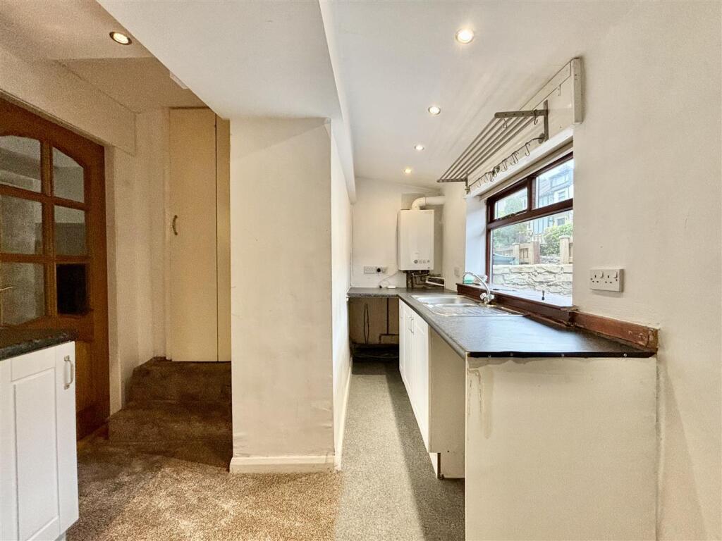 Additional image 4 of Pickles Lane, Bradford 7