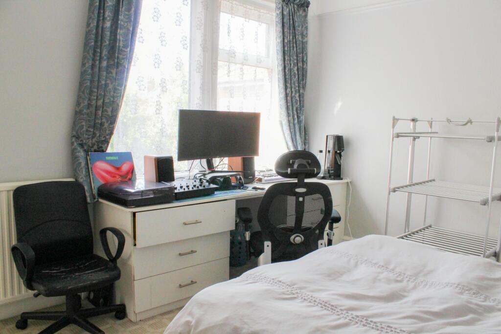 Additional image 10 of FREDERICA RD Short Walk to UNI