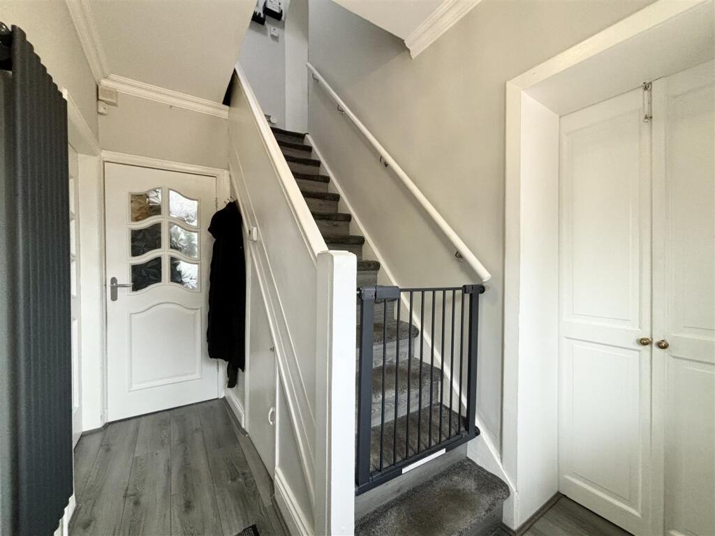 Additional image 5 of Como Drive, Bradford 8