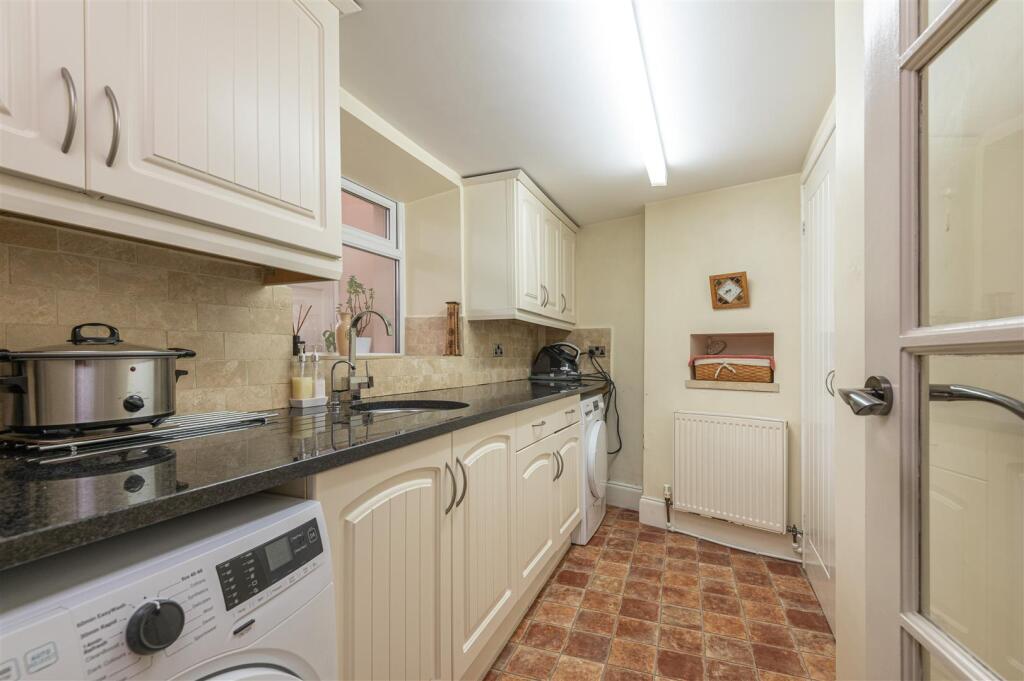 Additional image 4 of Spen Lane, Gomersal, Cleckheaton