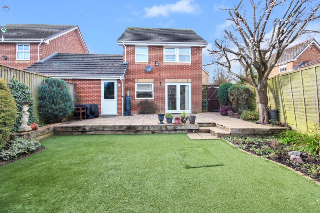 Twin Oaks Close, Broadstone, Dorset, BH18