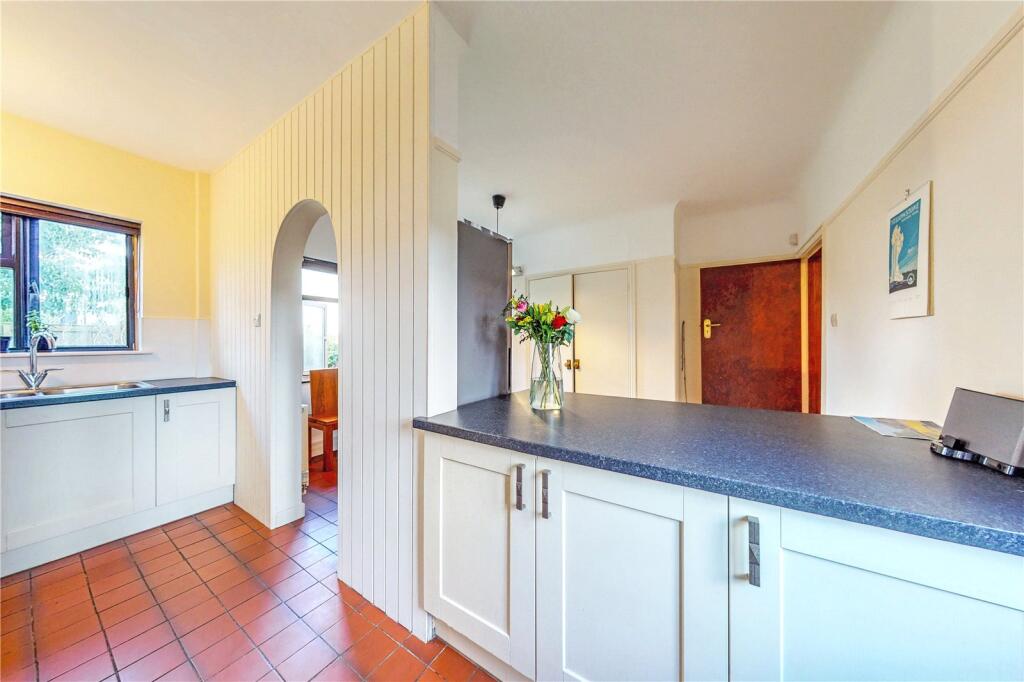 Additional image 22 of Chestnut Avenue, Barton on Sea, New Milton, Hampshire, BH25