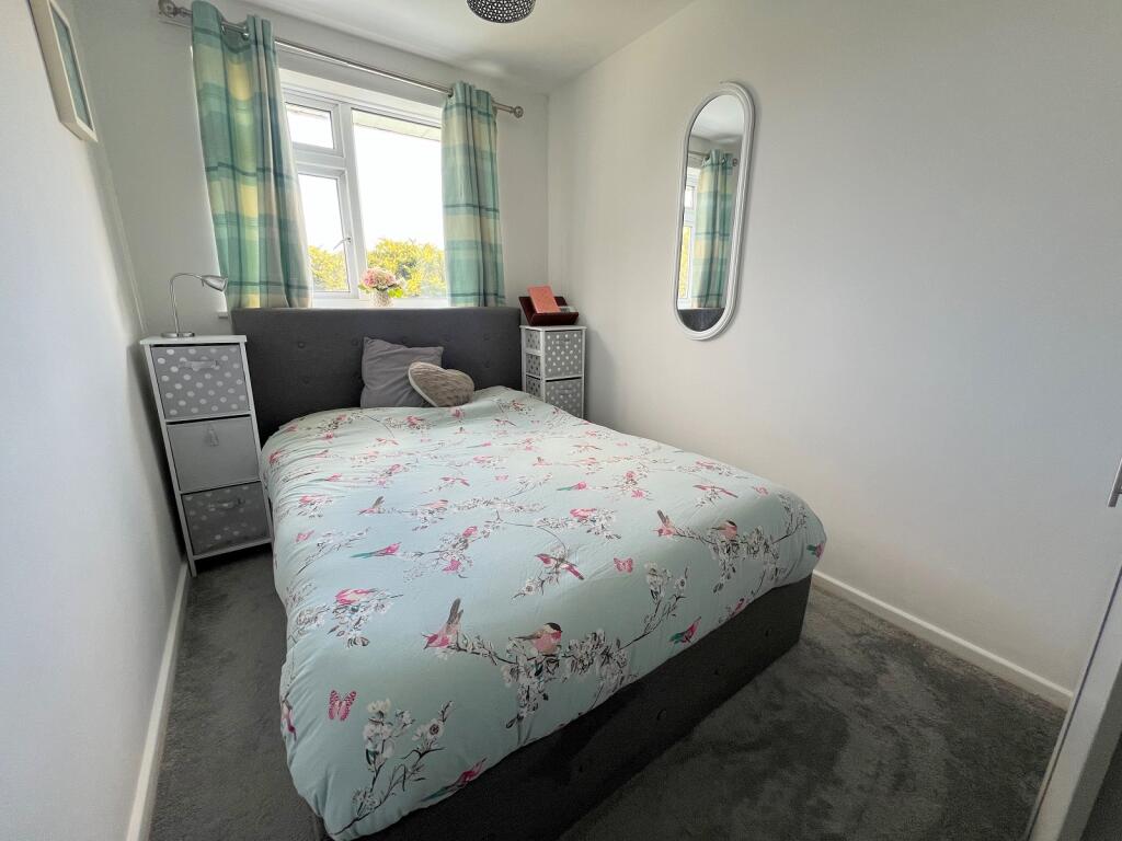 Additional image 8 of White Knights, Barton On Sea, New Milton, Hampshire. BH25 7HA