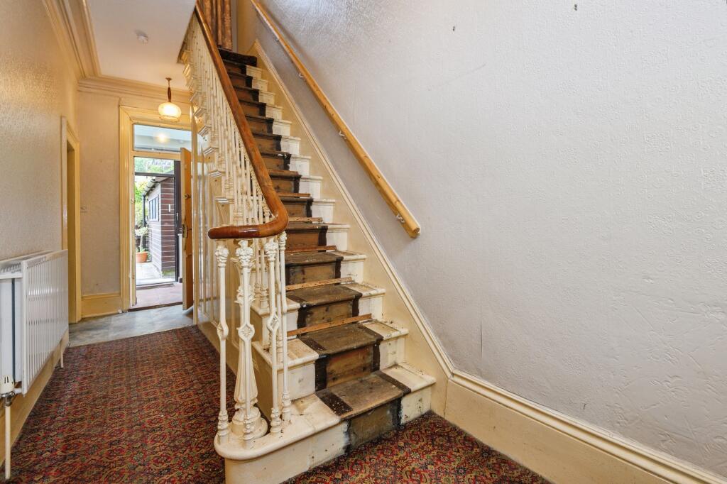 Additional image 4 of Bradford Road, Cleckheaton, BD19