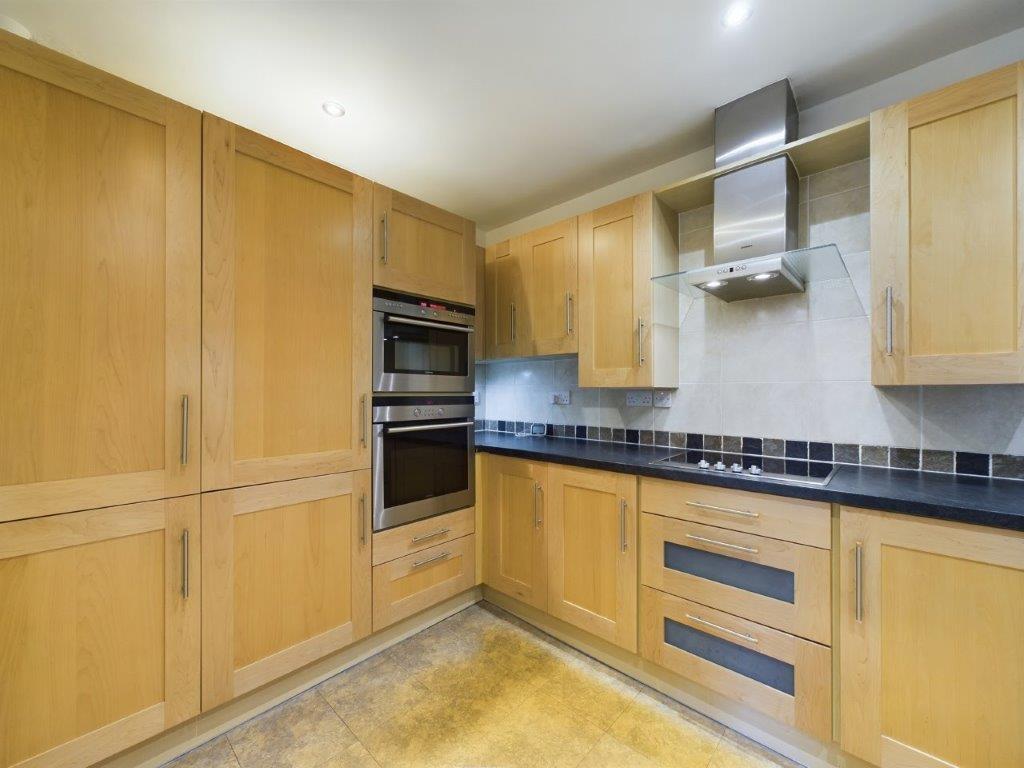 Additional image 10 of 12 Francis House 60 Manor Road, Solihull B91 2BL