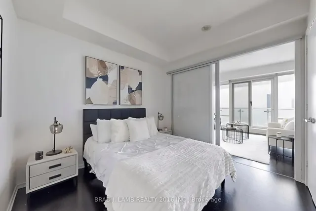 Additional image 12 of 1 Bloor St Unit 3903