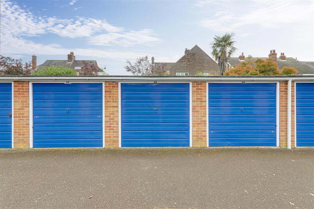 Additional image 11 of Lamorna Grove, Worthing, BN14