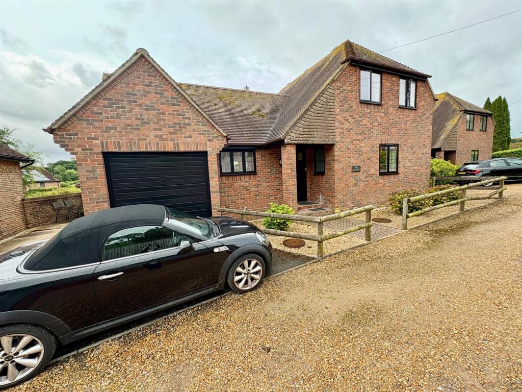 Additional image 2 of Horton