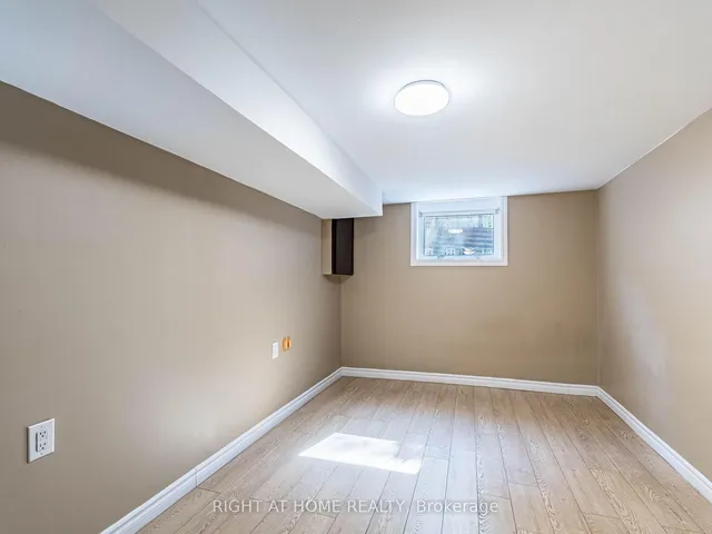 Additional image 38 of 303 KRUG St