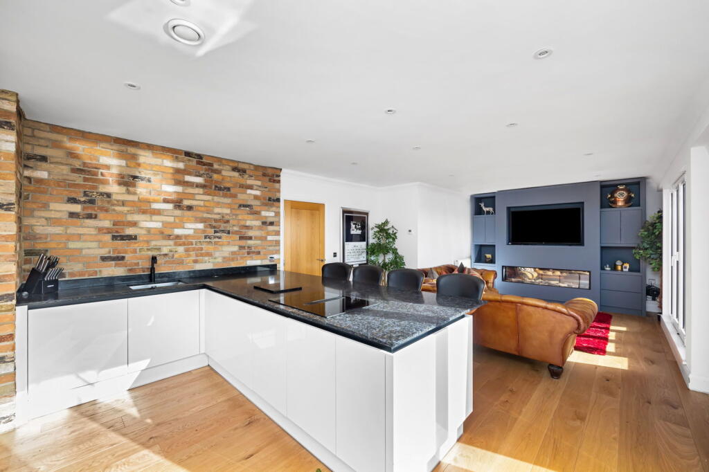 Additional image 19 of The Warnes, Steyne Gardens, Worthing BN11 3DW