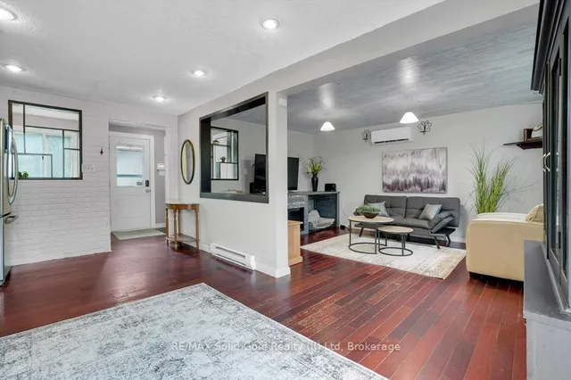 Additional image 11 of 18 Camrose Crt