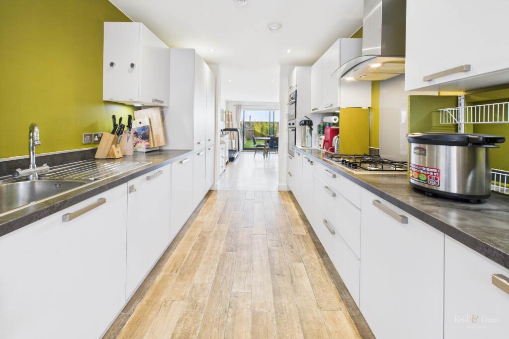 Additional image 36 of Macauley Drive, Eastbourne