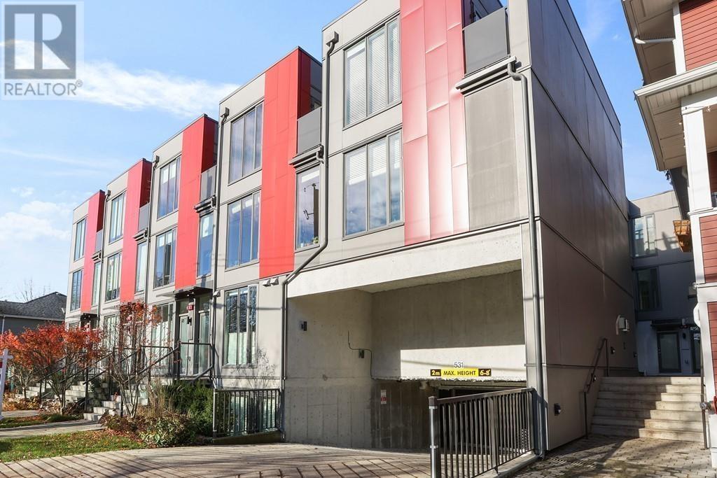 8 531 E 16TH AVENUE|Vancouver, British Columbia V5T2V1