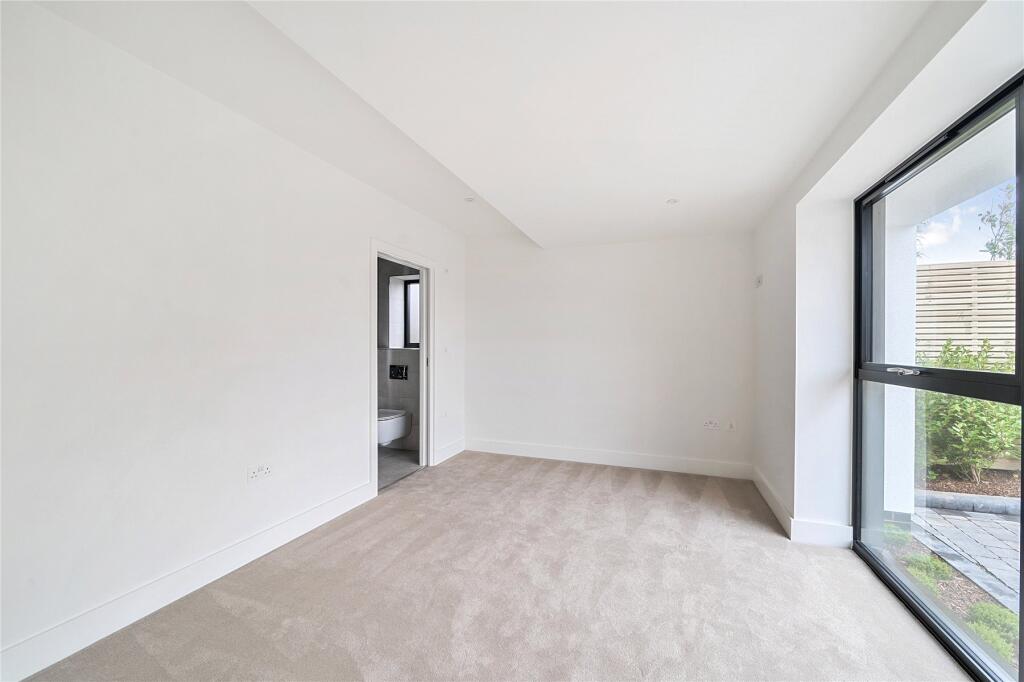 Additional image 20 of First Marine Avenue, Barton on Sea, New Milton, Hampshire, BH25