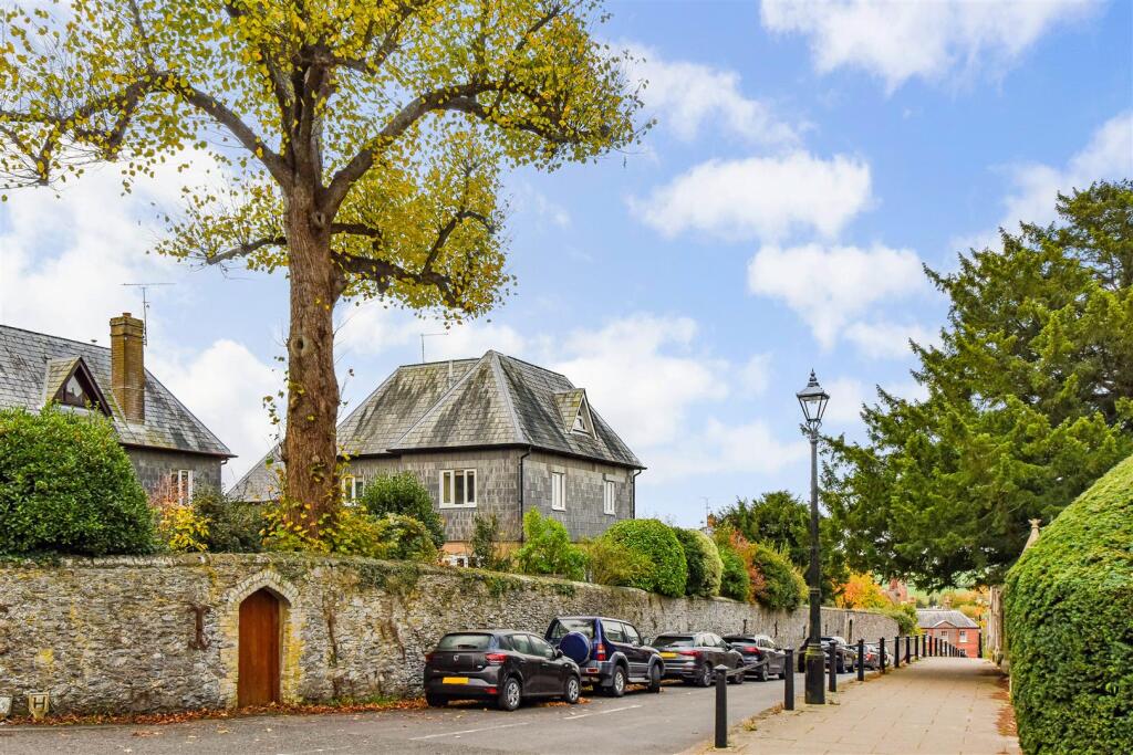 Additional image 18 of Tower House Gardens, Arundel