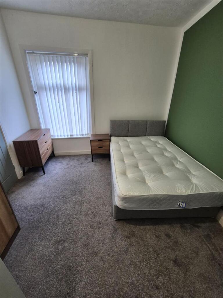 Additional image 11 of 5 Bed House share Hall Lane, Farnworth