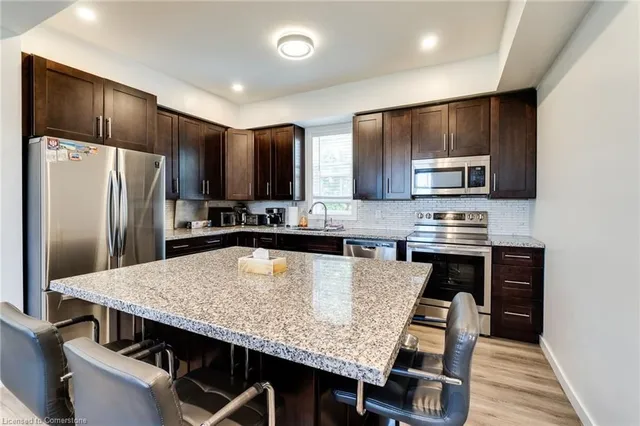 Additional image 8 of 151 Lancaster St