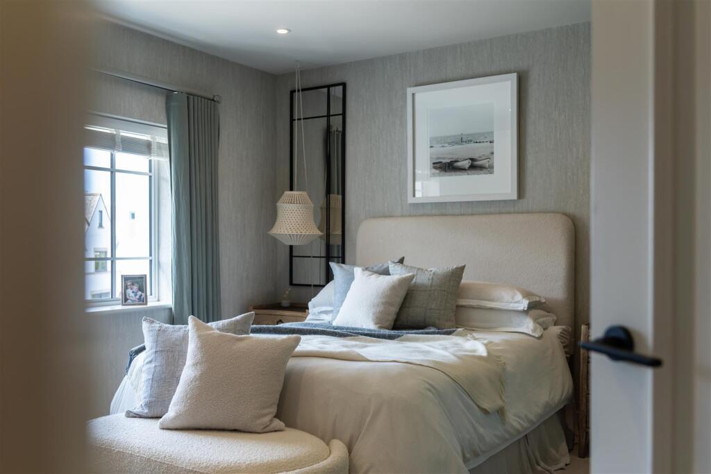 Additional image 20 of Elms Avenue, Lilliput