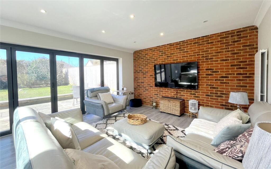 Additional image 4 of Smugglers Lane North, Highcliffe, Christchurch, Dorset, BH23