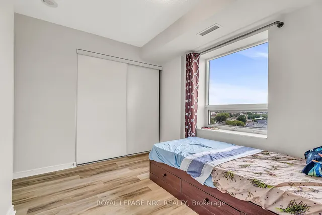 Additional image 20 of 60 Heintzman St Unit 933