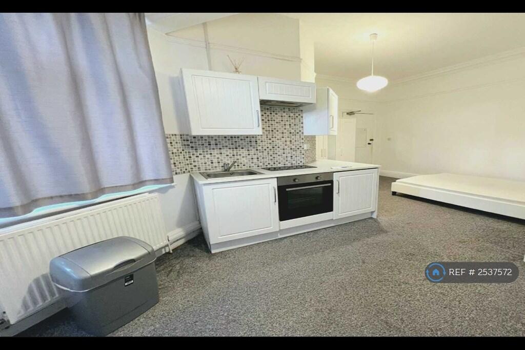 Additional image 3 of Queens Park Gardens, Bournemouth, BH8