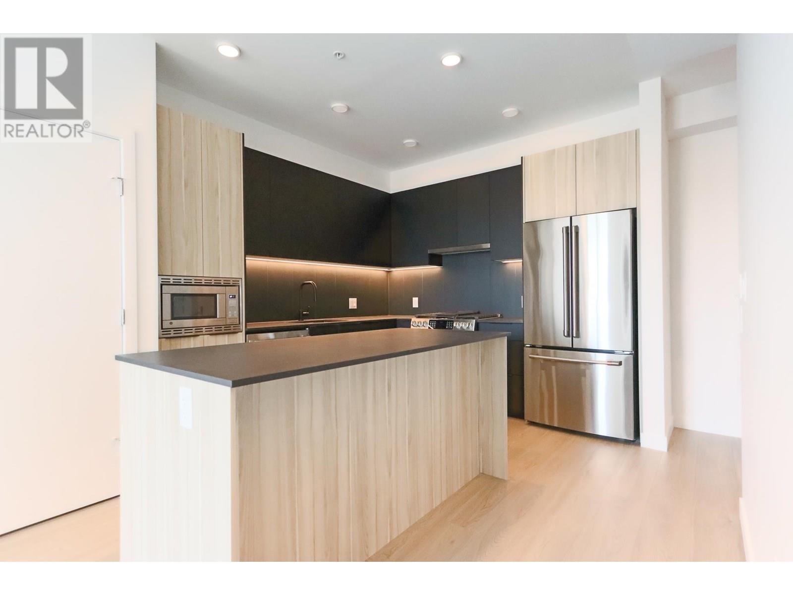 303 2450 GARDEN DRIVE|Vancouver, British Columbia V5N1W8