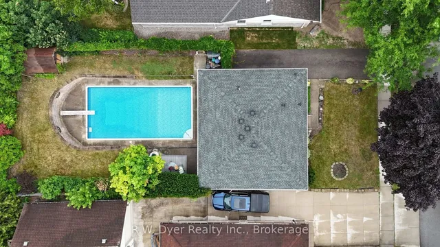 Additional image 33 of 41 Highpark Ave