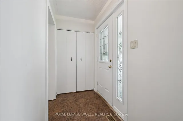 Additional image 4 of 218 Overlea Dr