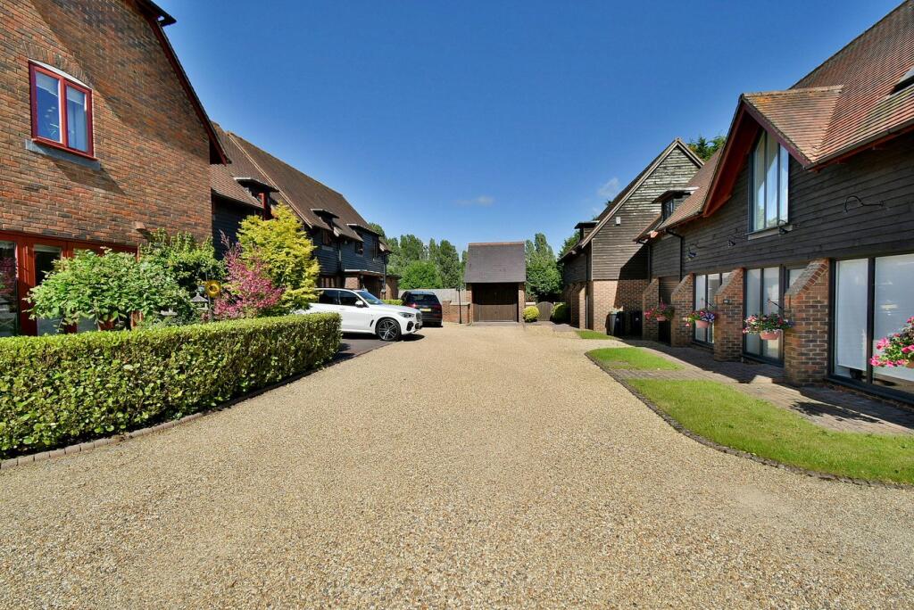 Additional image 23 of Lake Farm Close, Ferndown, BH22