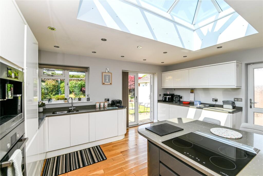 Additional image 22 of Fenleigh Close, Barton on Sea, New Milton, Hampshire, BH25