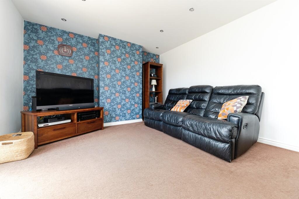 Additional image 5 of Longmead, Hatfield