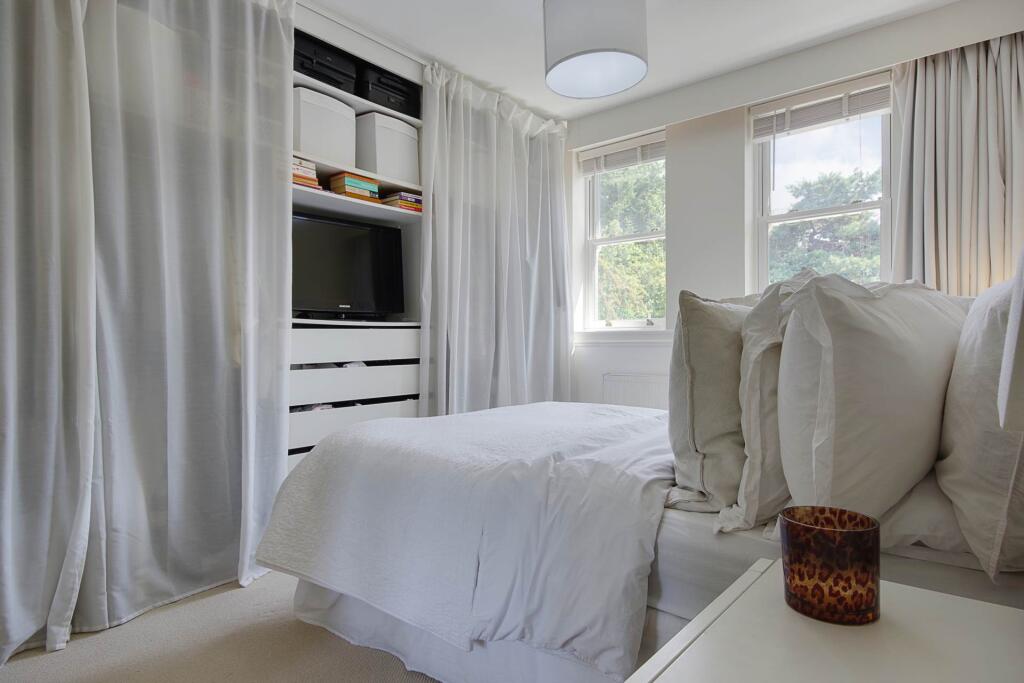 Additional image 5 of Close Talbot Woods,  Bournemouth *Garden Apartment*