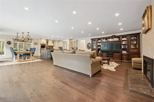 Additional image 5 of 882-888 Fairway Rd