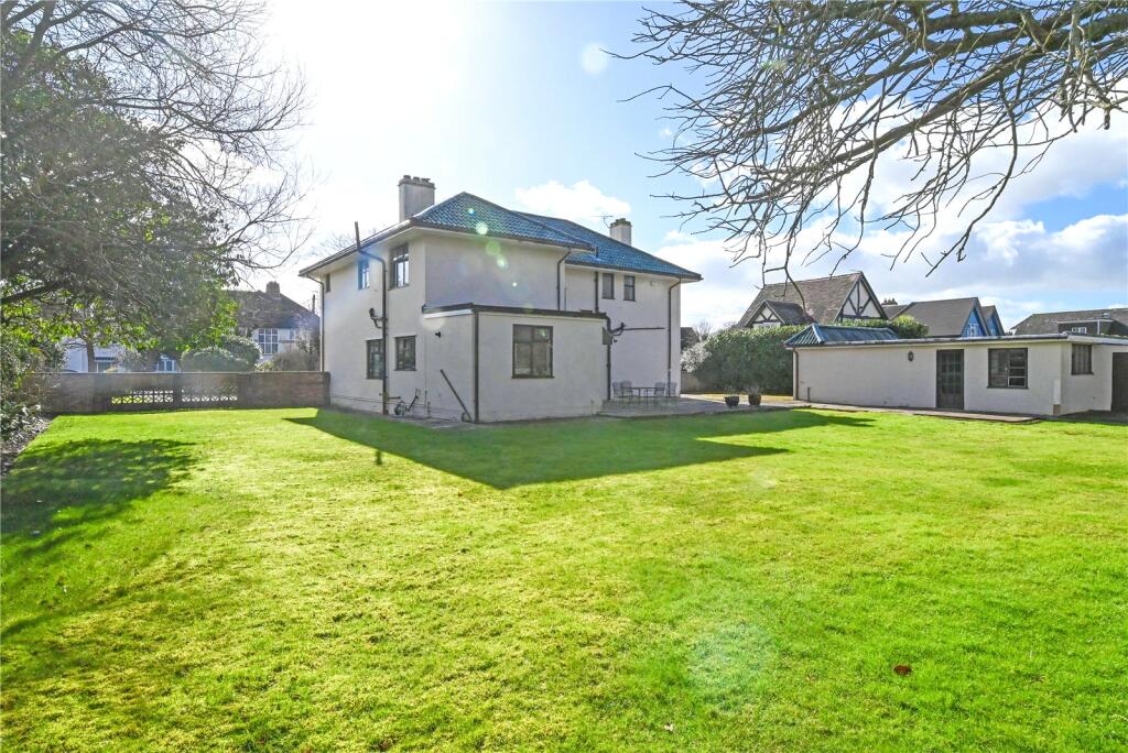 Additional image 13 of Chestnut Avenue, Barton on Sea, New Milton, Hampshire, BH25