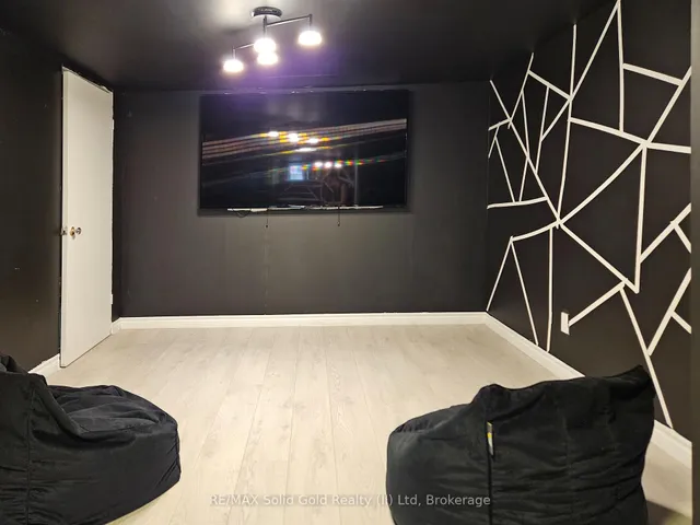 Additional image 18 of 45 St Clair Ave